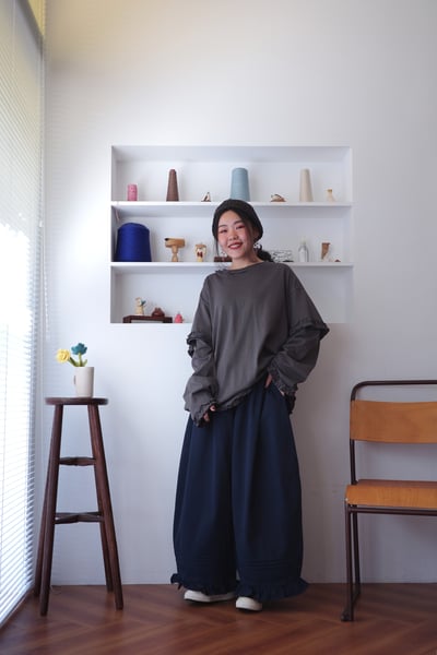 𓏭褲管壓褶木耳花邊繭型褲2