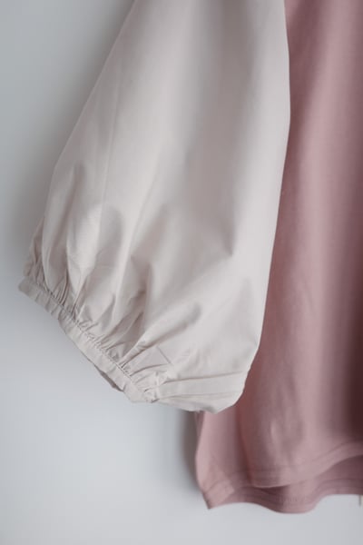 異材質拼接份量感澎袖上衣14