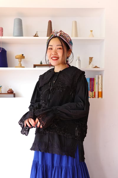 𓏭份量感領片蕾絲拼接襯衫13