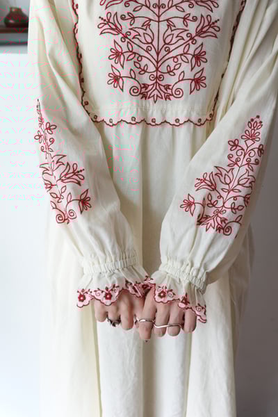 𓏭優雅花邊刺繡洋裝22