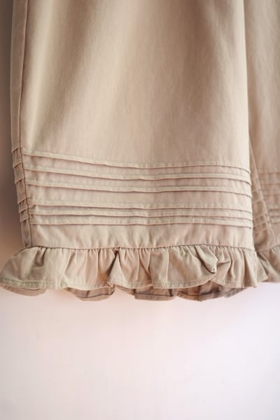 𓏭褲管壓褶木耳花邊繭型褲21