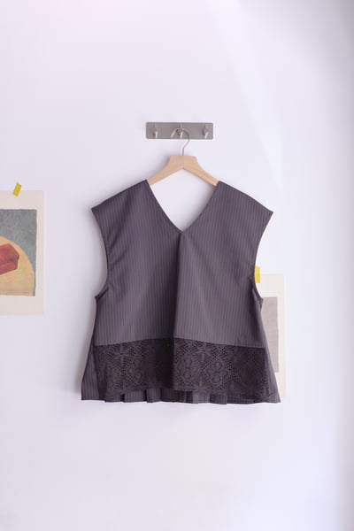 壓摺下擺蕾絲拼接西裝背心25