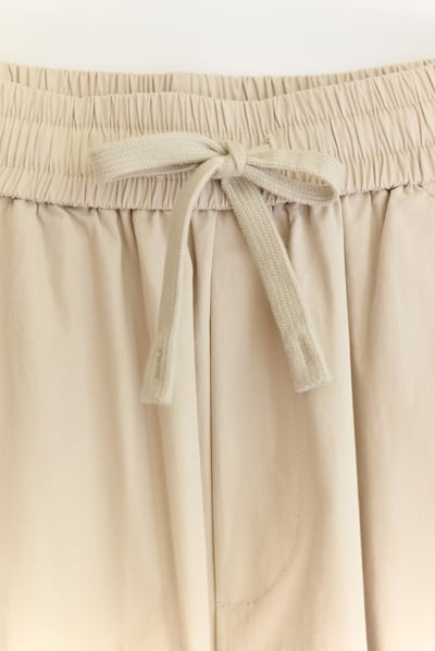 𓏭立體拼接剪裁壓摺寬褲19