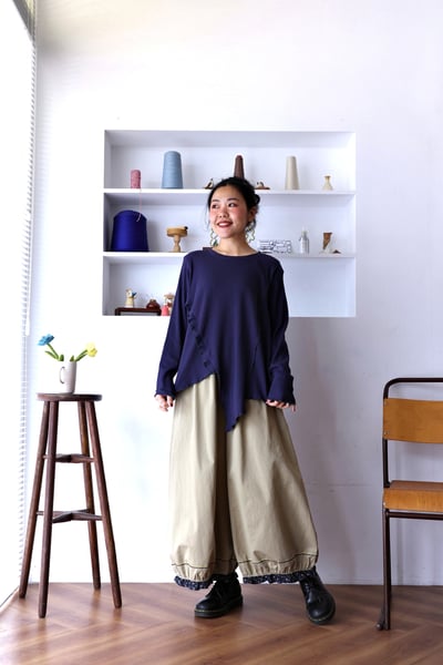 𓏭木耳邊點綴不規則下擺螺紋上衣6