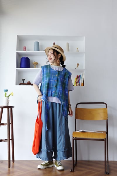 不對稱墜下擺格紋背心5