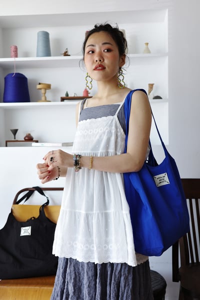 波浪花邊刺繡系肩可調背心6