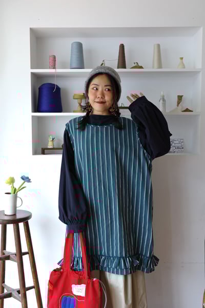 𓏭木耳邊拼接下擺鬆身直紋長背心13