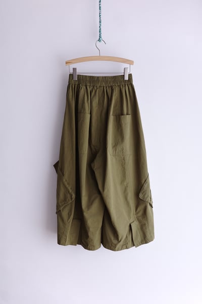 𓏭斜大口袋工作寬褲8