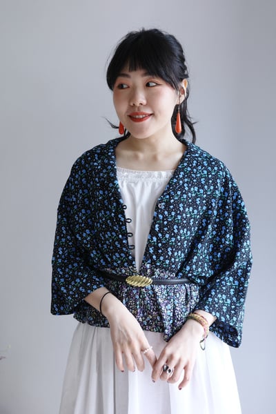 𓏭花柄拼接涼感Ｖ領襯衫罩衫7