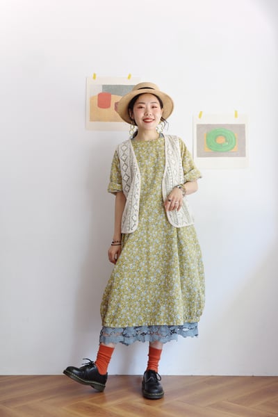 菱格圖紋透紗刺繡Ｖ領背心5