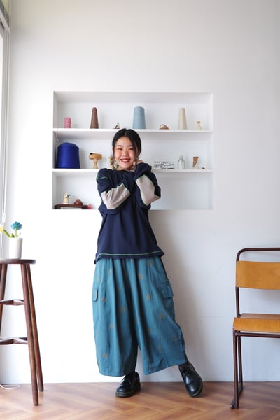 𓏭小樹刺繡大口袋工作繭形褲8