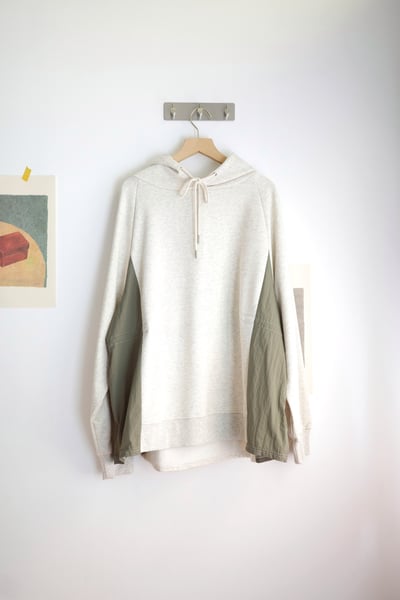 𓏭兩側拼接可調腰身連帽上衣19