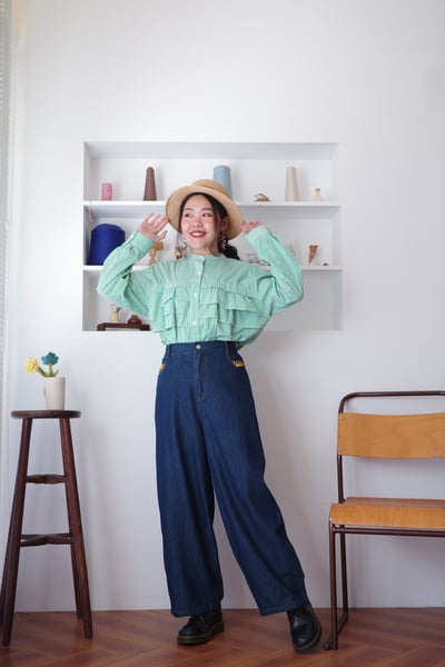 𓏭小貓刺繡直筒丹寧褲 4