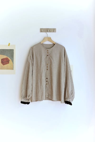 𓏭可拆式領片直紋拼接開襟上衣22