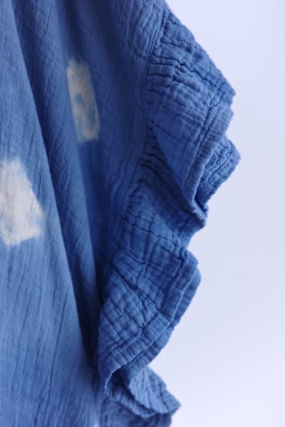 𓏭木耳邊二重紗波點藍染上衣19