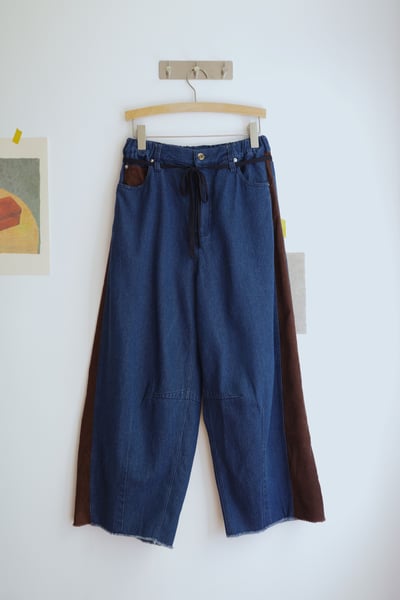 𓏭超修身細絨拼接抽鬚高腰丹寧褲17