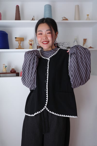 𓏭份量感優雅抓摺袖直紋緹花上衣9