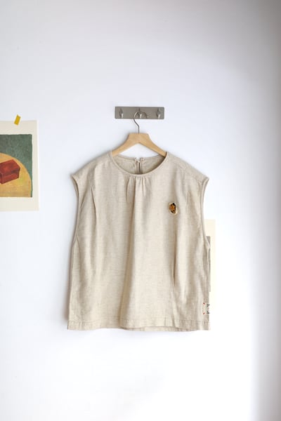 小花別針壓褶套頭鬆身背心1