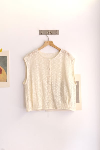 𓏭樹葉織紋下擺壓折針織背心21