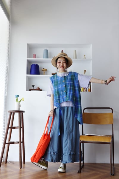 不對稱墜下擺格紋背心2