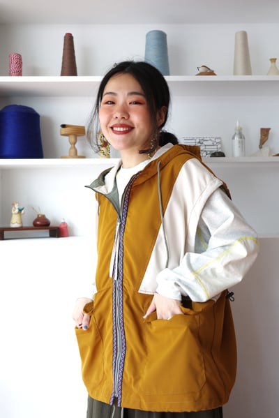 𓏭圖騰織帶色塊拼接連帽風衣背心9