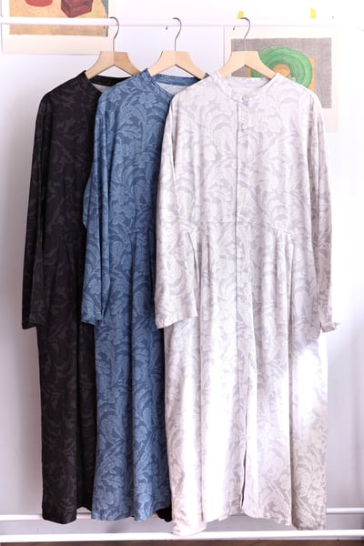 𓏭腰際打褶花草印花洋裝1