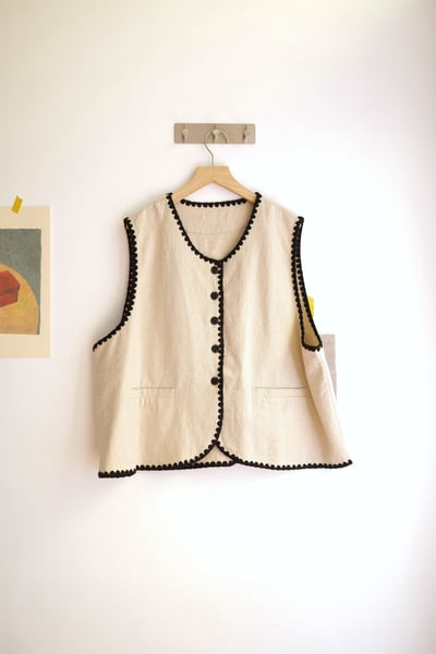 𓏭三角花邊開襟背心19