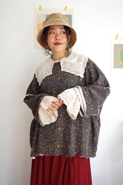 𓏭塗鴉豹紋拼接鬆身上衣12