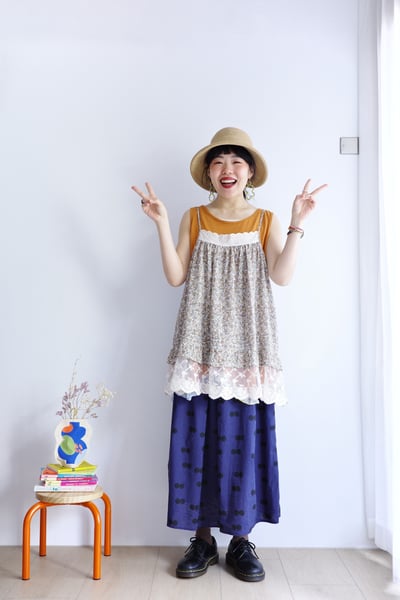 𓏭小花邊紗不規則下擺無袖上衣5