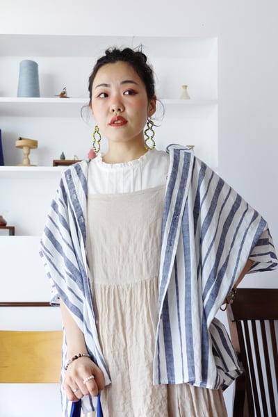 波點緹花直紋鬆身襯衫5