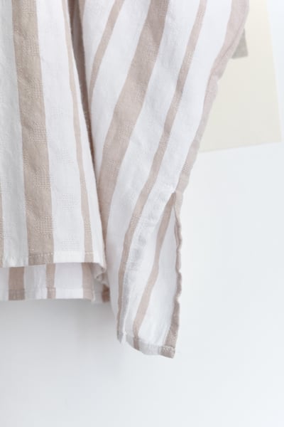 波點緹花直紋鬆身襯衫16