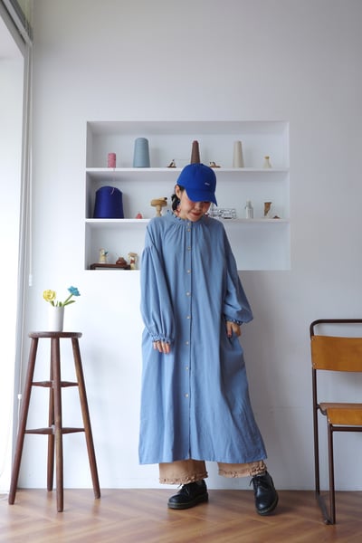 𓏭木耳立領空氣袖純色洋裝16