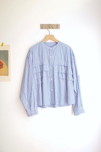 𓏭層次荷葉拼接無領襯衫15