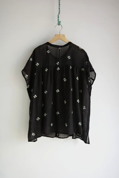 𓏭花柄刺繡空氣感輕透襯衫22