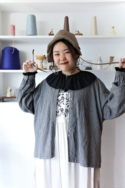 𓏭可拆式領片直紋拼接開襟上衣5