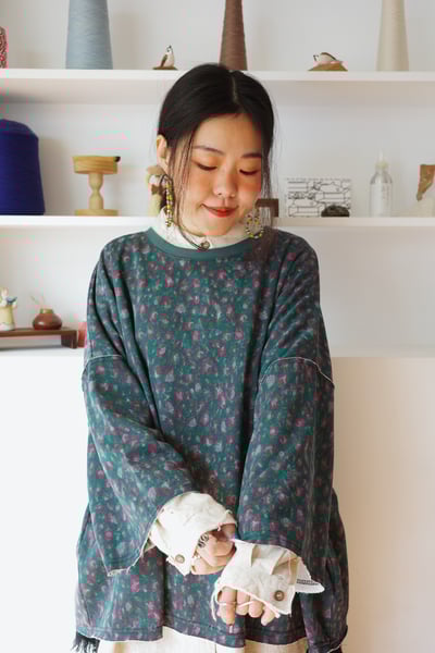 𓏭塗鴉豹紋拼接鬆身上衣7