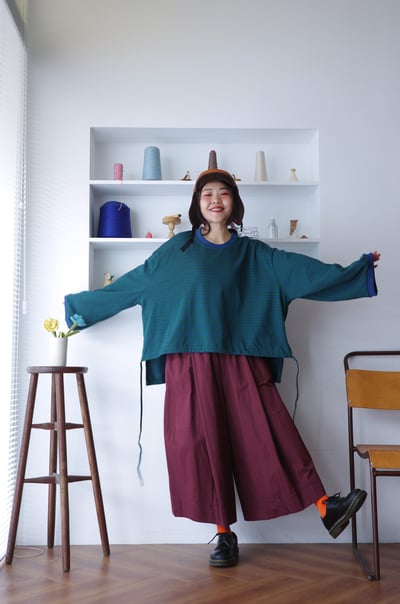 𓏭立體拼接剪裁壓摺寬褲2