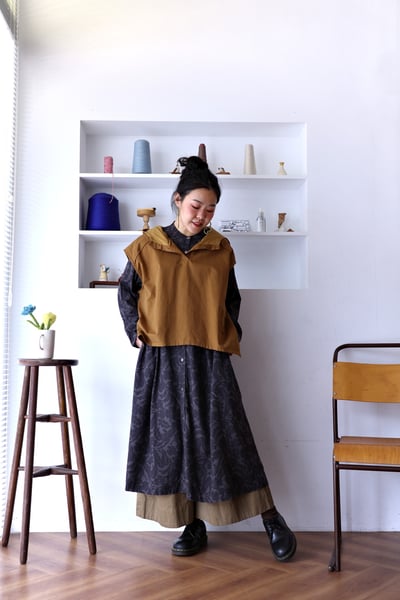 𓏭腰際打褶花草印花洋裝6