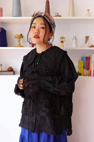 𓏭纏繞花朵洞洞繫帶背心13