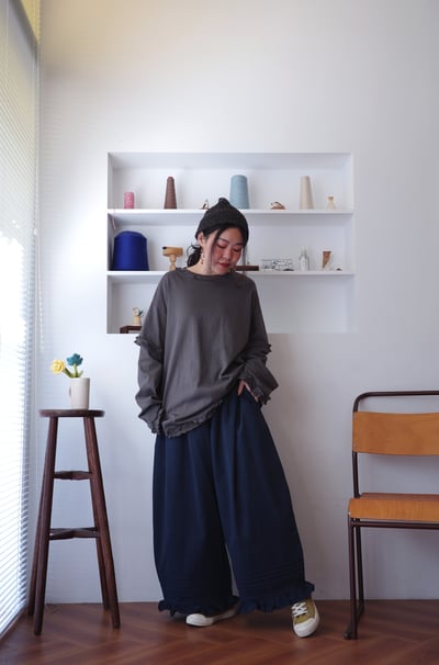 𓏭褲管壓褶木耳花邊繭型褲8