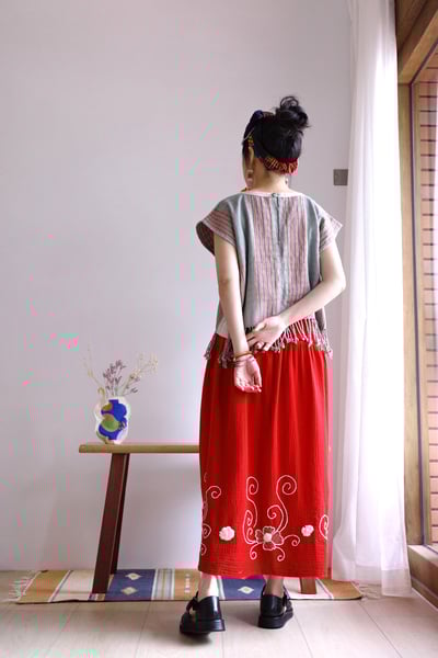 𓏭手織布側拼接Ｖ領流蘇上衣16