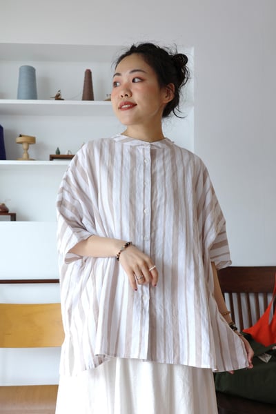 波點緹花直紋鬆身襯衫8