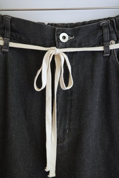 𓏭超修身細絨拼接抽鬚高腰丹寧褲20