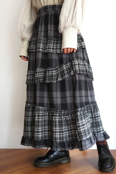𓏭層次堆疊法蘭絨格紋裙17