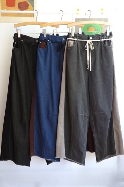 𓏭超修身細絨拼接抽鬚高腰丹寧褲1