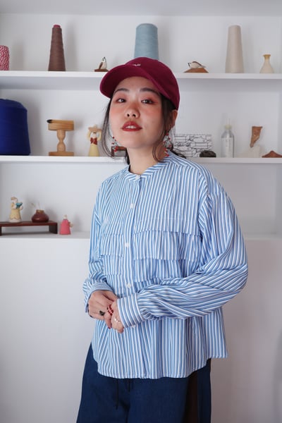 𓏭層次荷葉拼接無領襯衫8