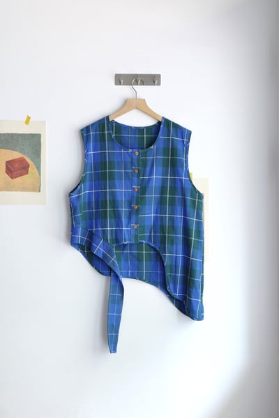 不對稱墜下擺格紋背心19