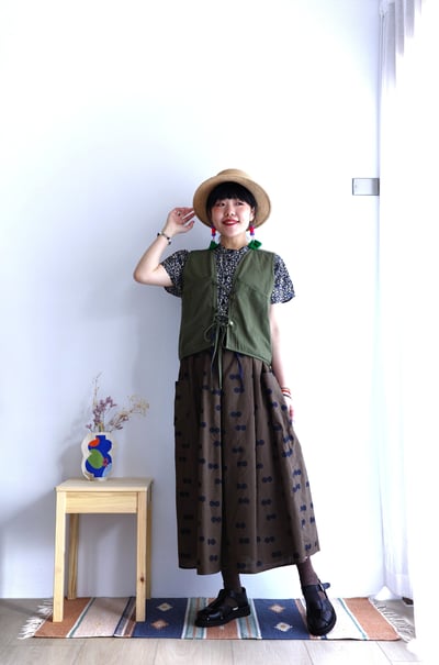 𓏭黏在一起的小波點 印花壓褶半身裙2