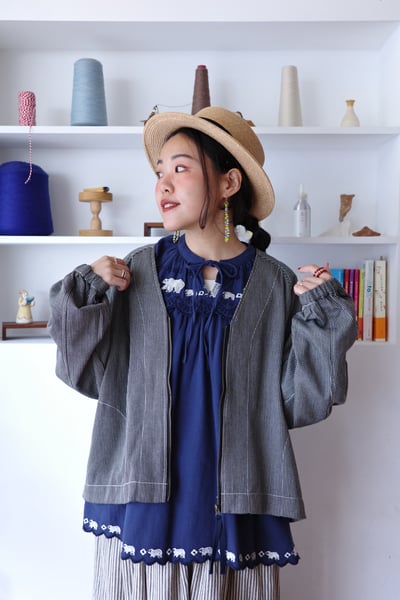 𓏭Ｖ領直紋丹寧短版外套12