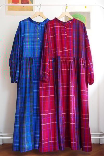 𓏭跳色格紋腰線抓摺洋裝1